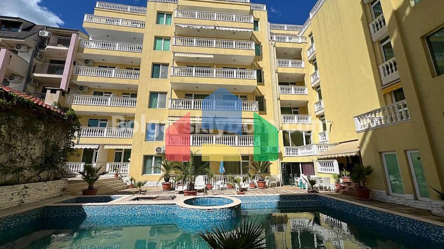 Четырехкомнатная квартира в Марина Санрайз