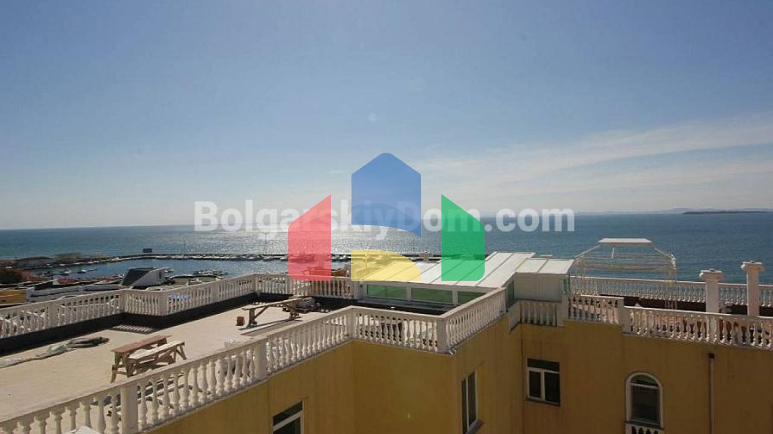 Четырехкомнатная квартира в Марина Санрайз