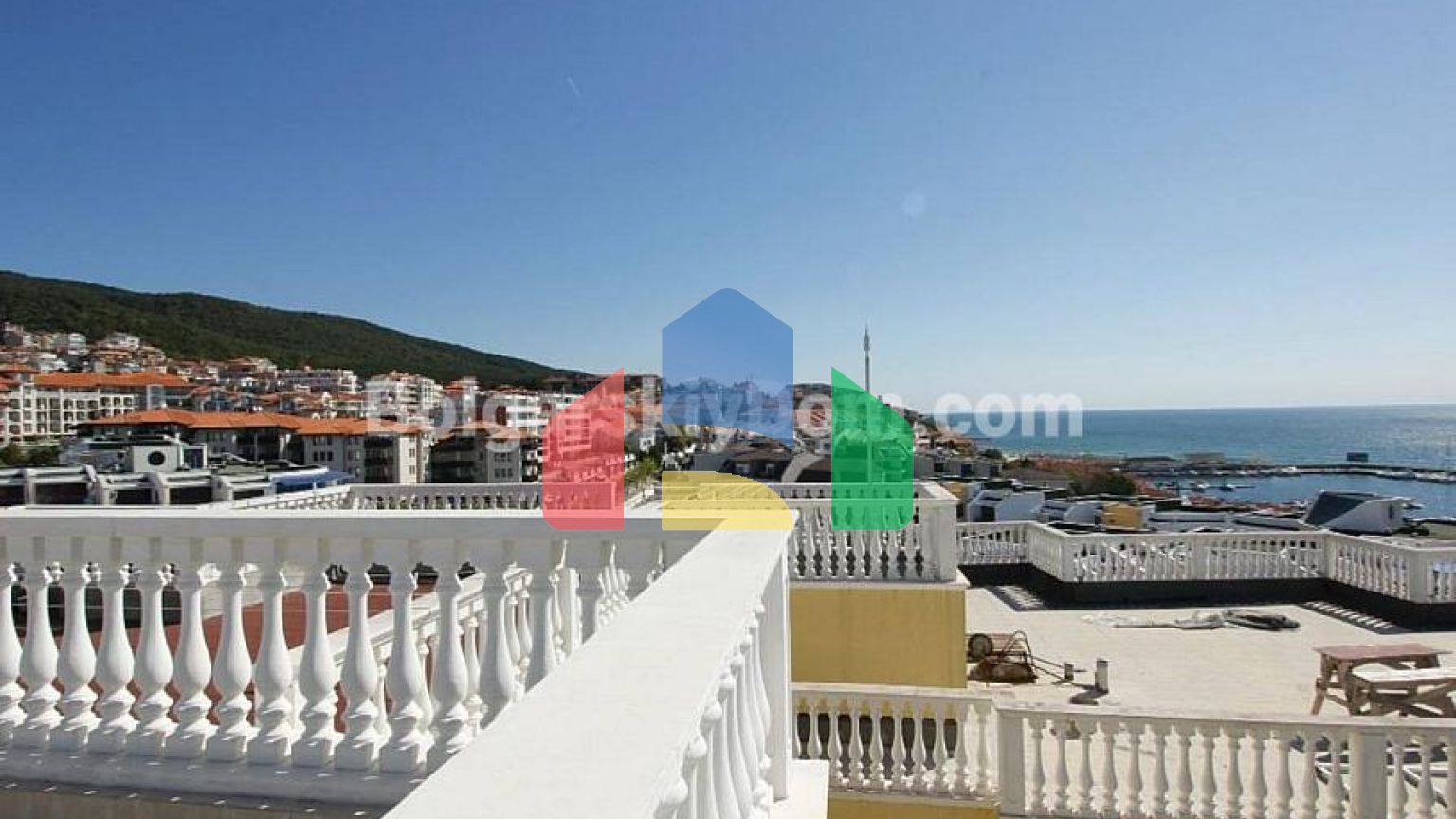 Четырехкомнатная квартира в Марина Санрайз