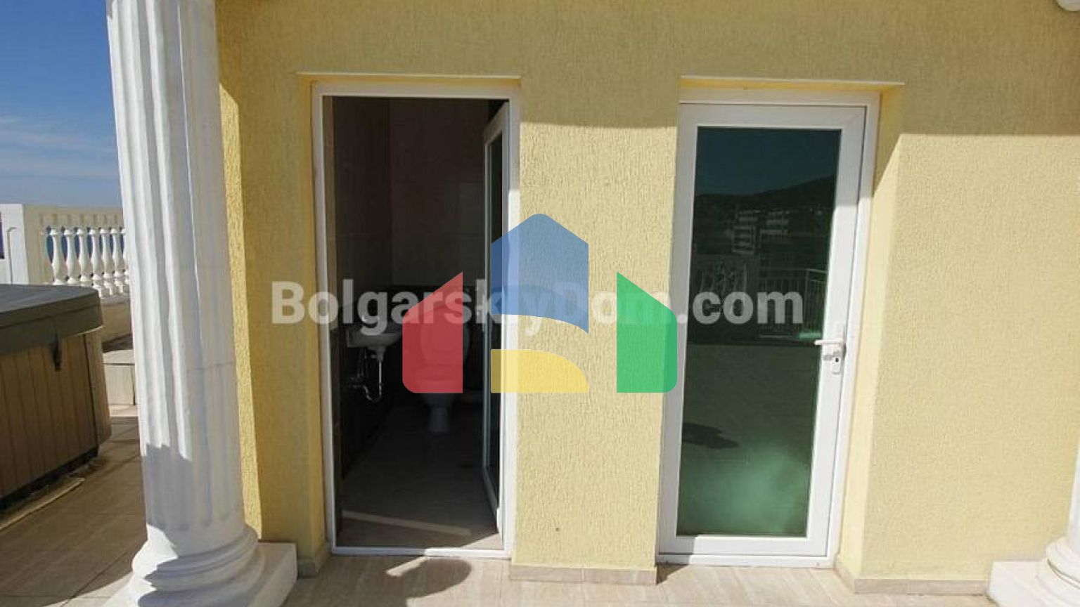 Четырехкомнатная квартира в Марина Санрайз