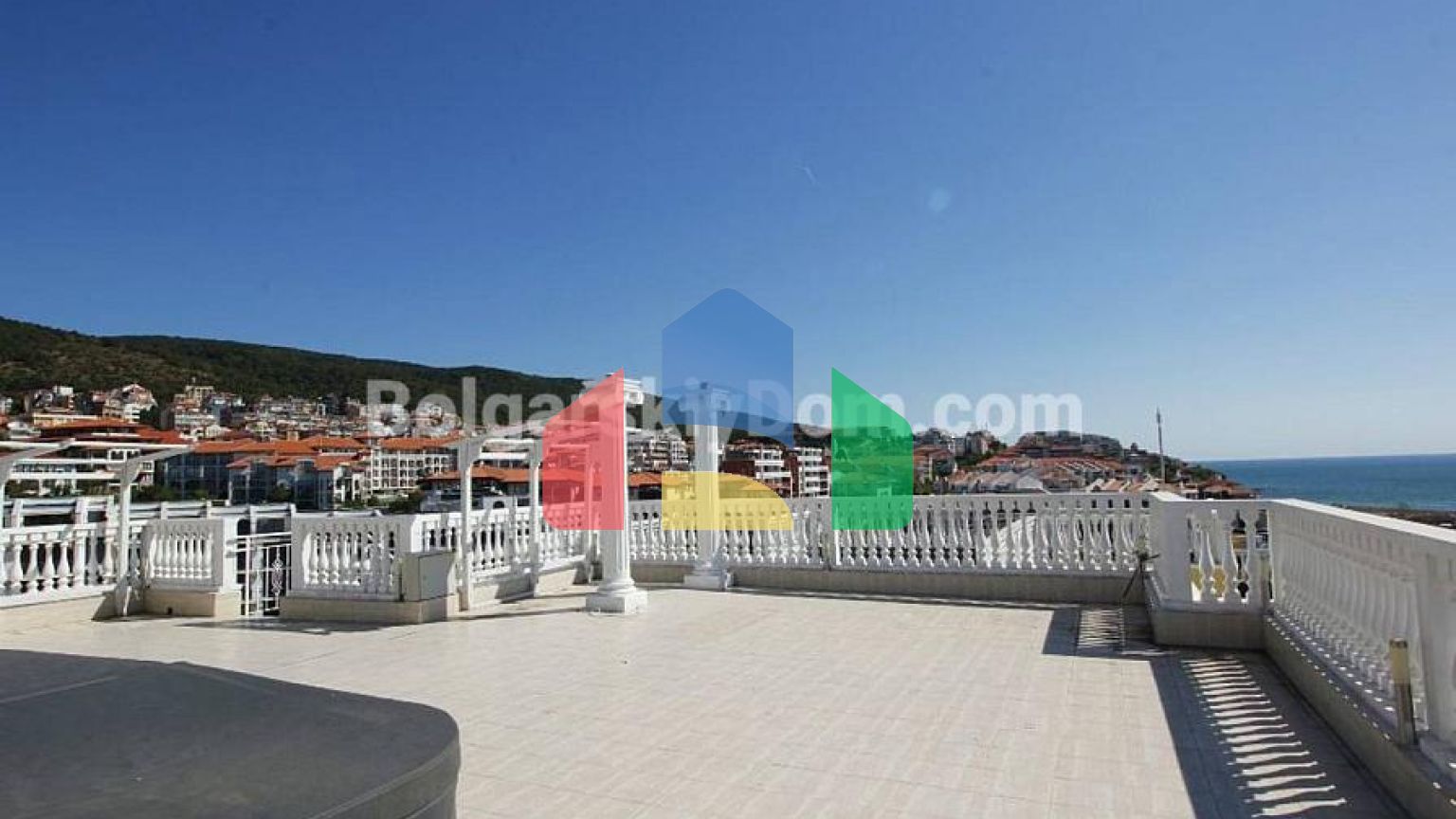 Четырехкомнатная квартира в Марина Санрайз