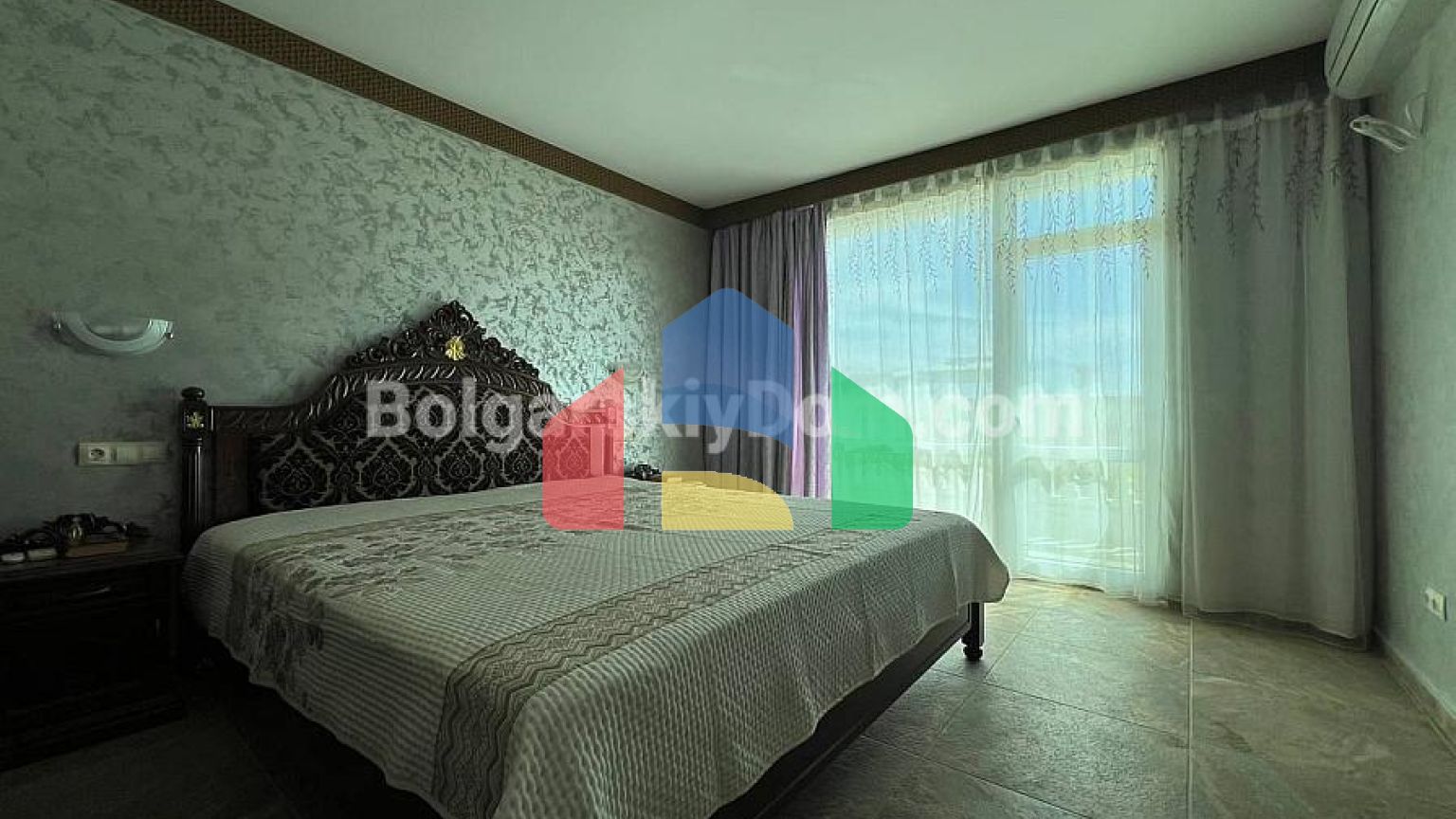 Четырехкомнатная квартира в Марина Санрайз