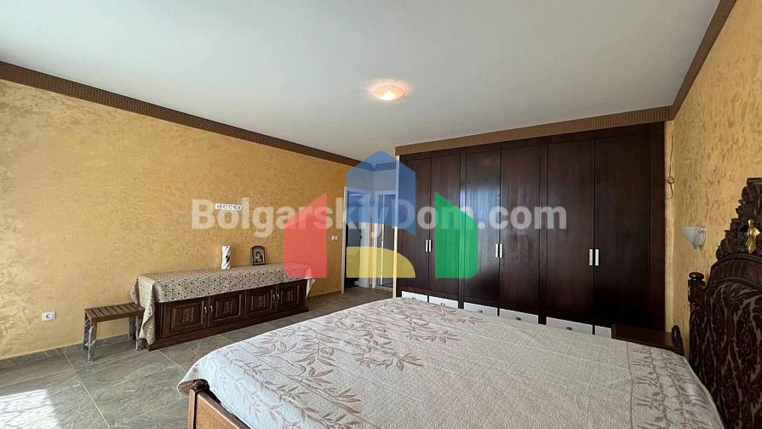 Четырехкомнатная квартира в Марина Санрайз