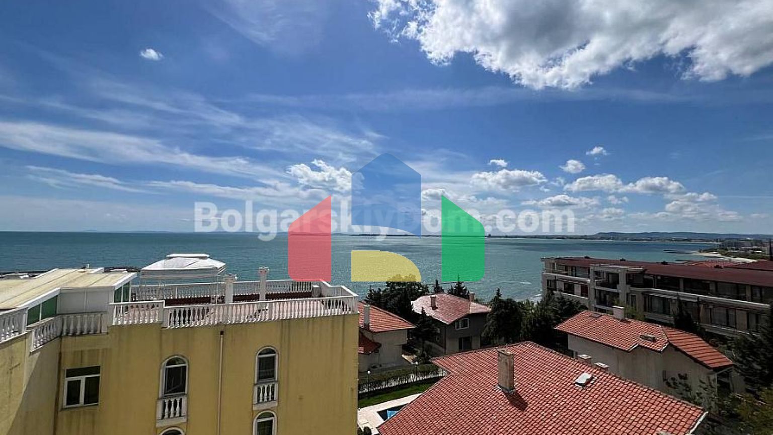 Четырехкомнатная квартира в Марина Санрайз