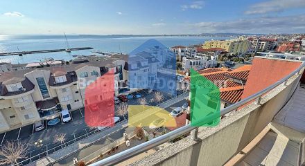 Two-bedroom apartment in Lazur 5