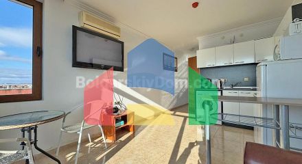 Two-bedroom apartment in Lazur 5