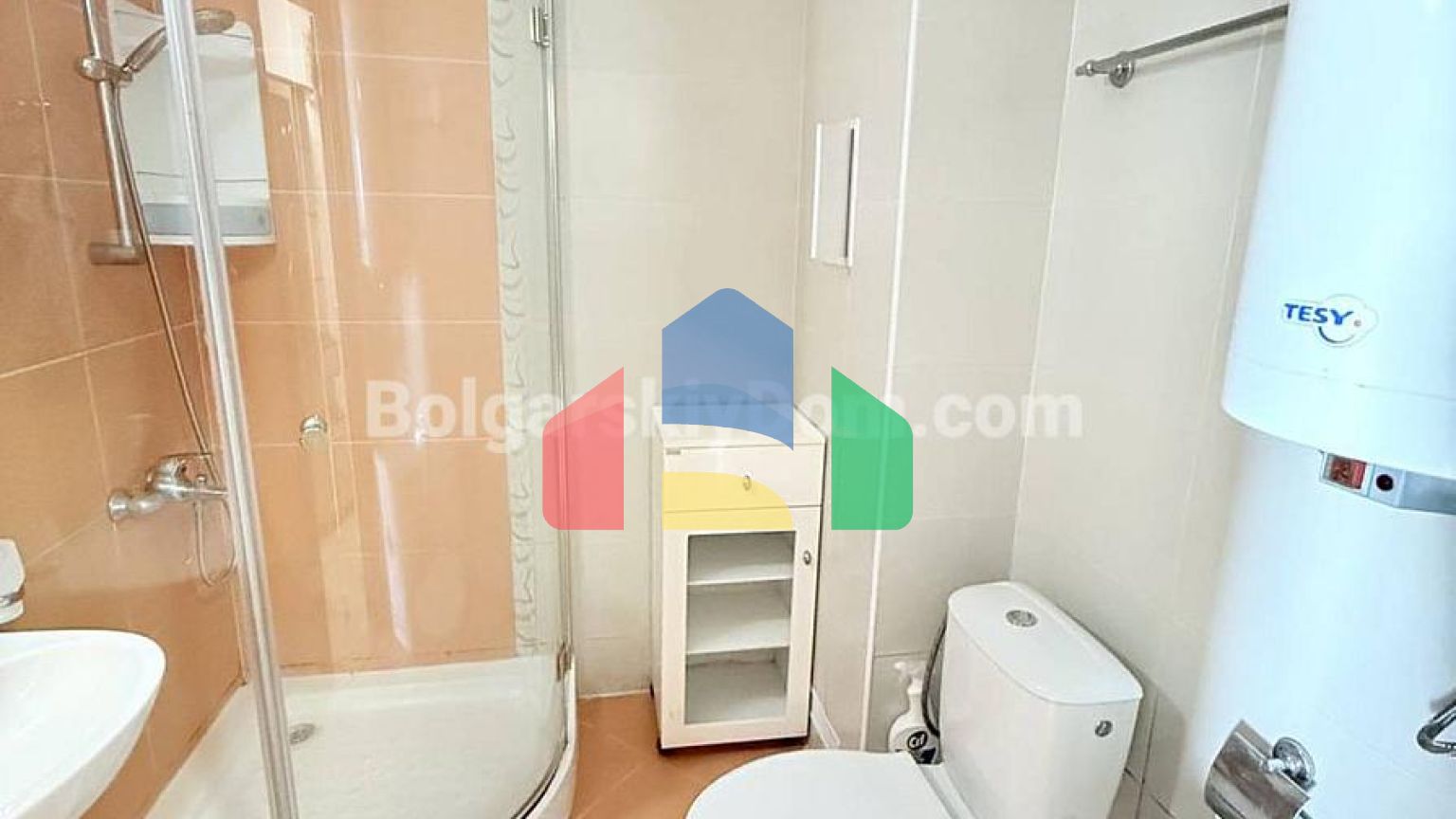 Трикімнатна квартира в Манастира 2