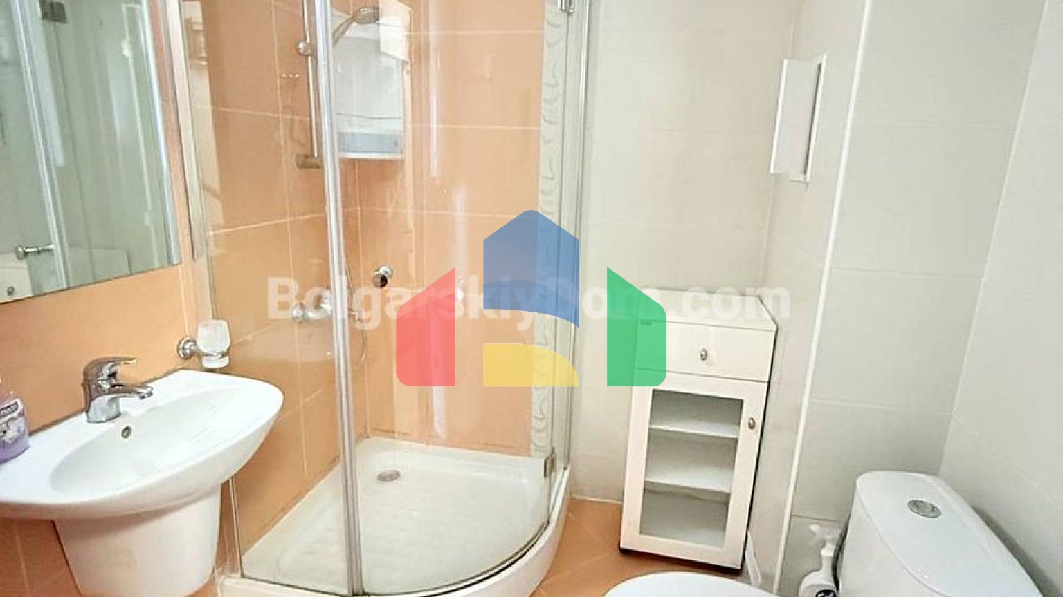 Трикімнатна квартира в Манастира 2