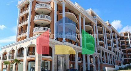 Трехкомнатная квартира в Адмирал