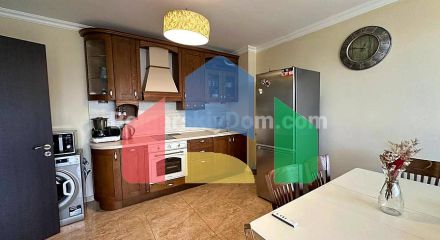 Трехкомнатная квартира в Адмирал