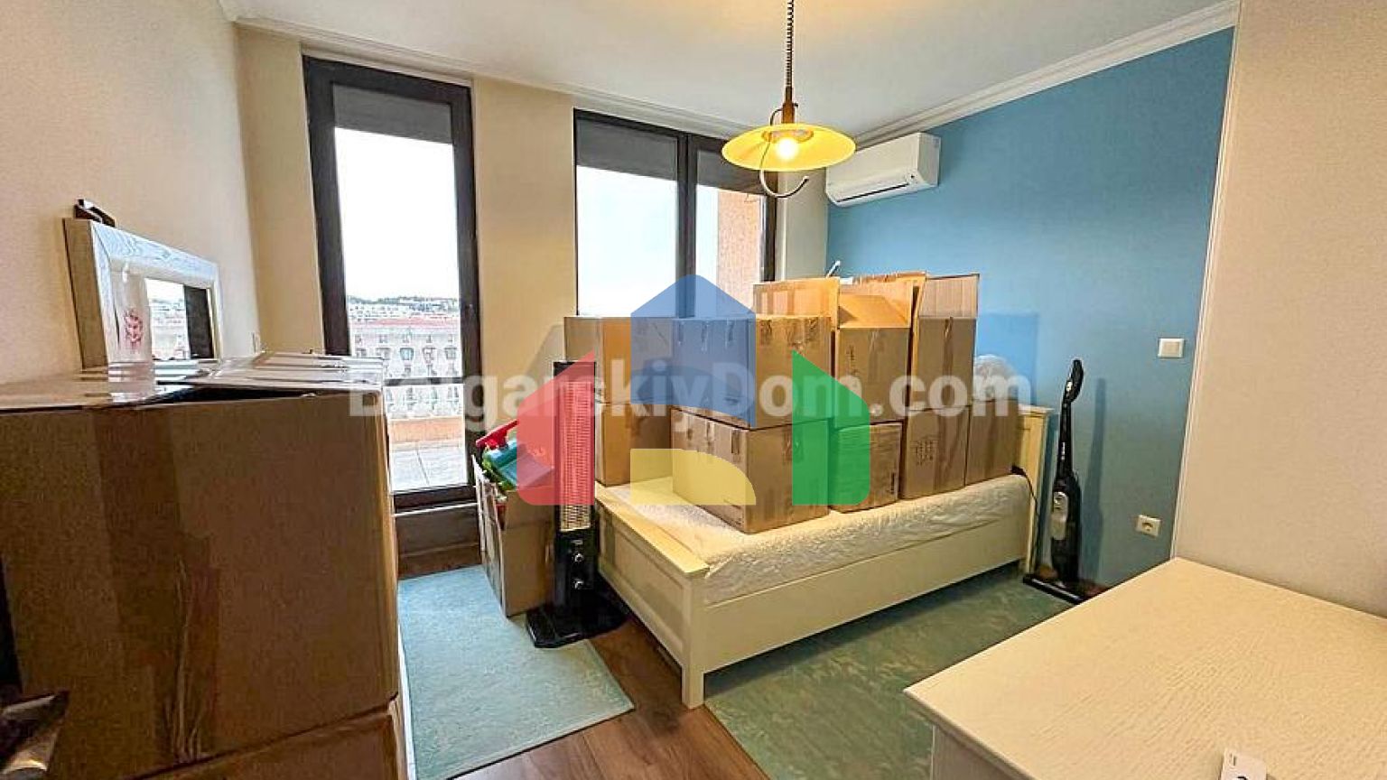 Трехкомнатная квартира в Адмирал