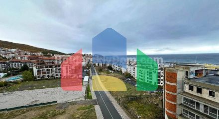 Трехкомнатная квартира в Адмирал