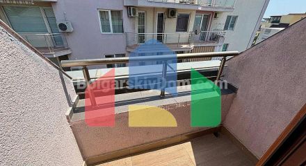 Трикімнатна квартира в Новий Ізгрев