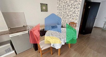 Трехкомнатная квартира в Новый Изгрев