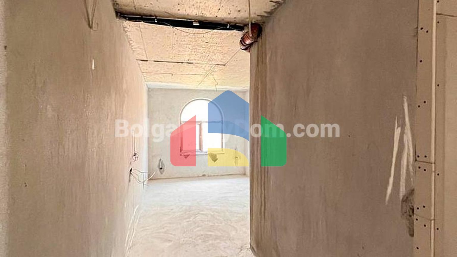 Чотирикімнатна квартира в Артур