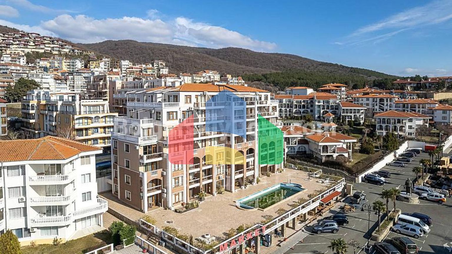 Чотирикімнатна квартира в Каприз