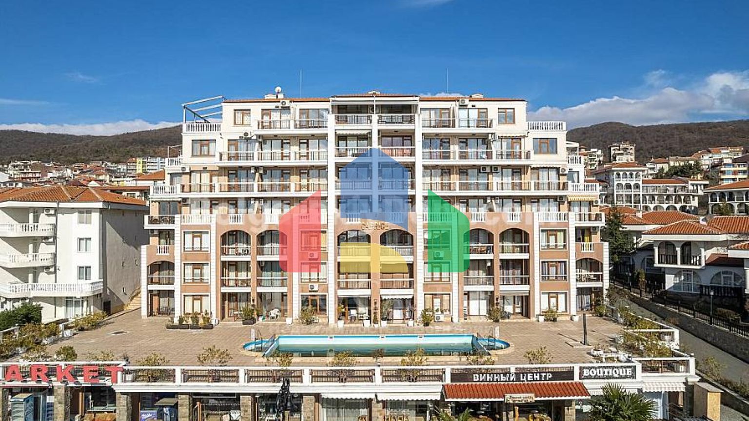 Чотирикімнатна квартира в Каприз