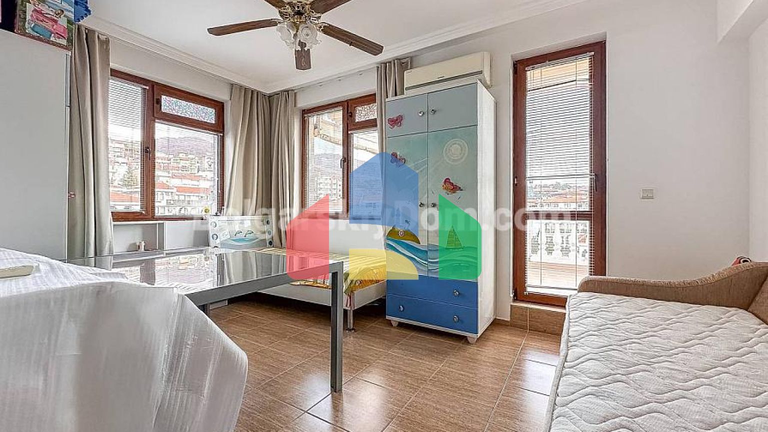 Чотирикімнатна квартира в Каприз