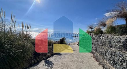 Квартира-студія в Прем'єр Форт Біч
