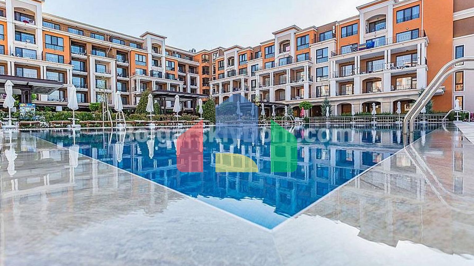 Квартира-студія в Прем'єр Форт Біч