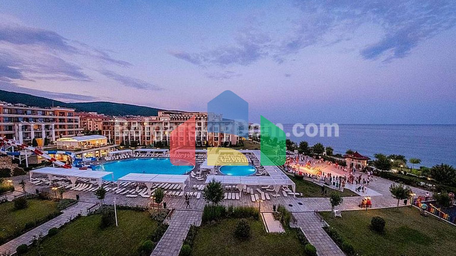 Квартира-студія в Прем'єр Форт Біч