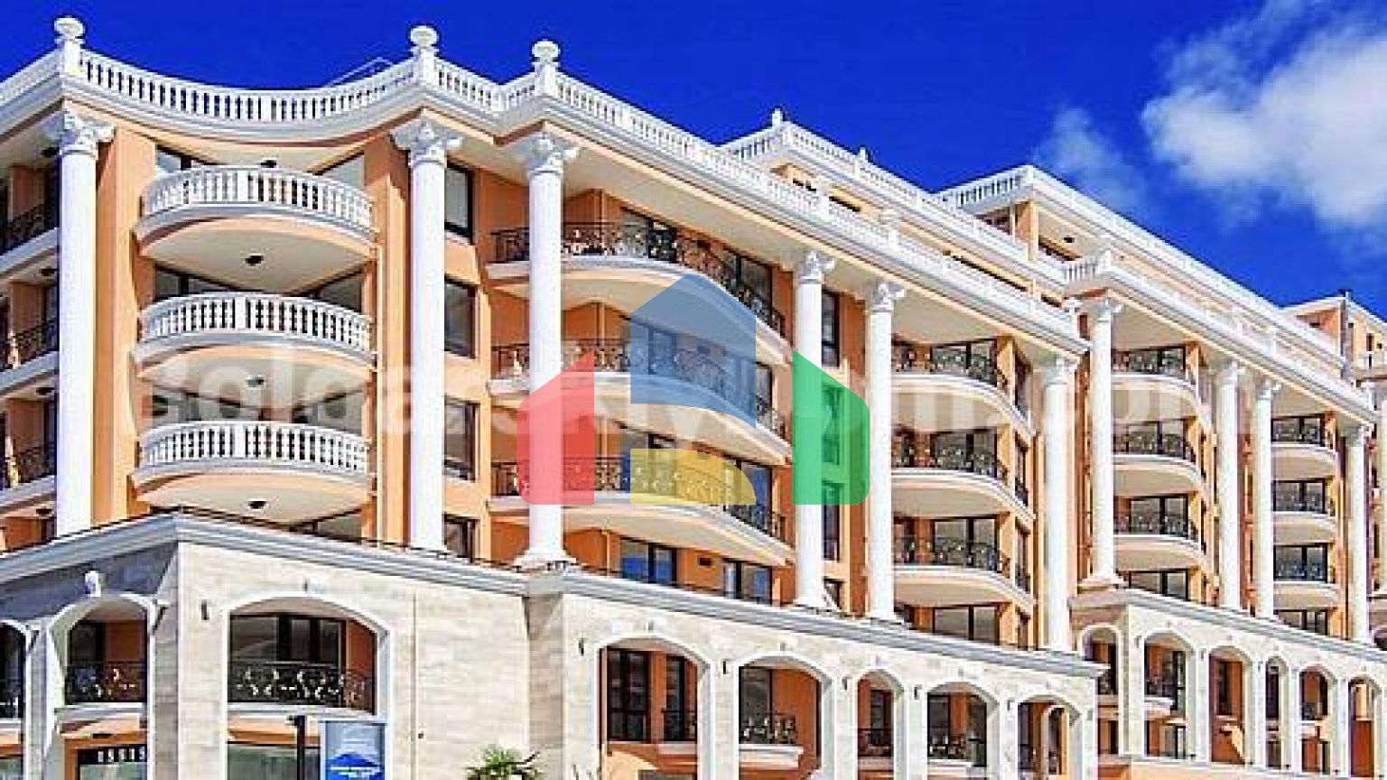 Чотирикімнатний пентхаус в Адмірал