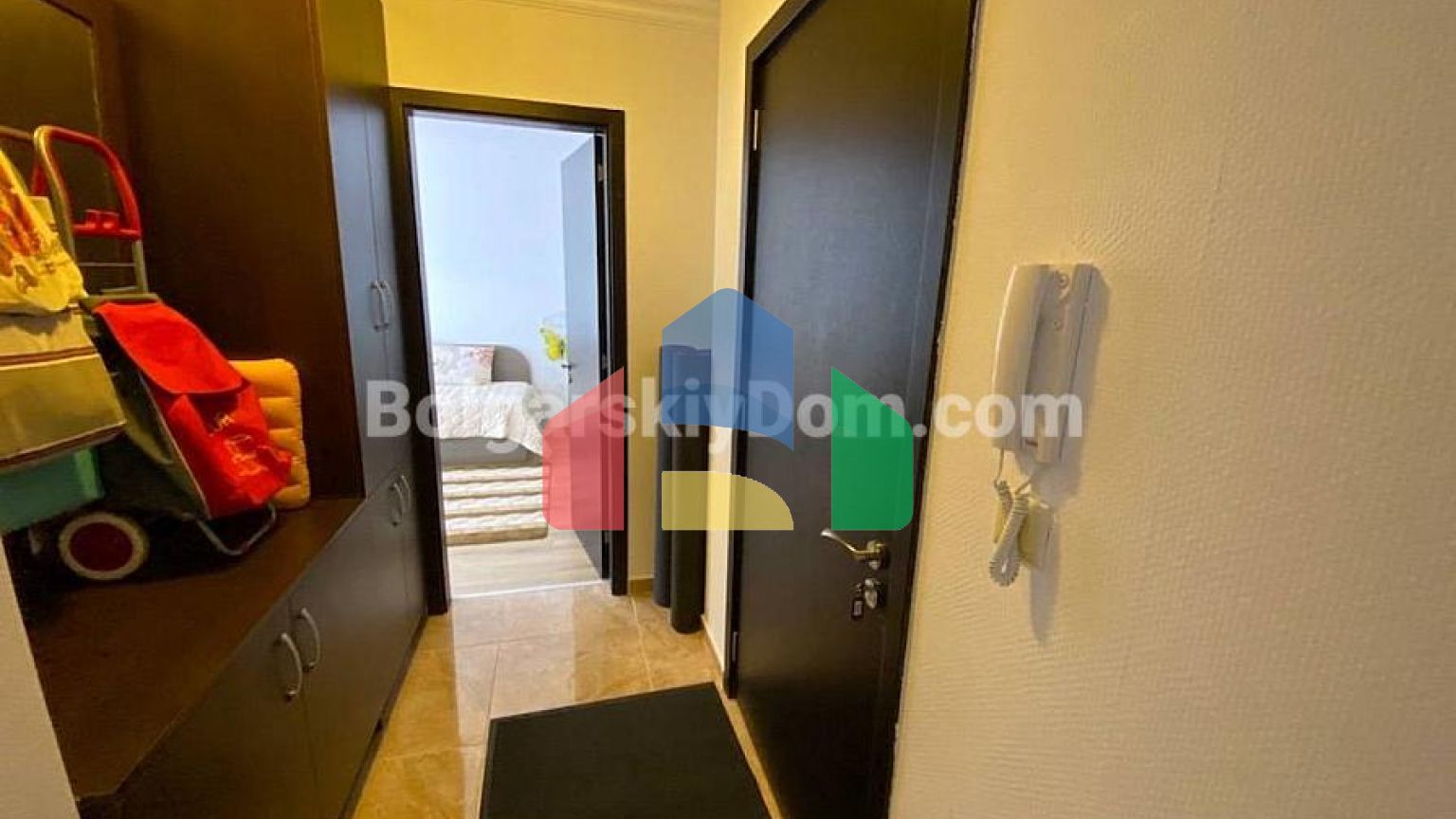 Чотирикімнатний пентхаус в Адмірал