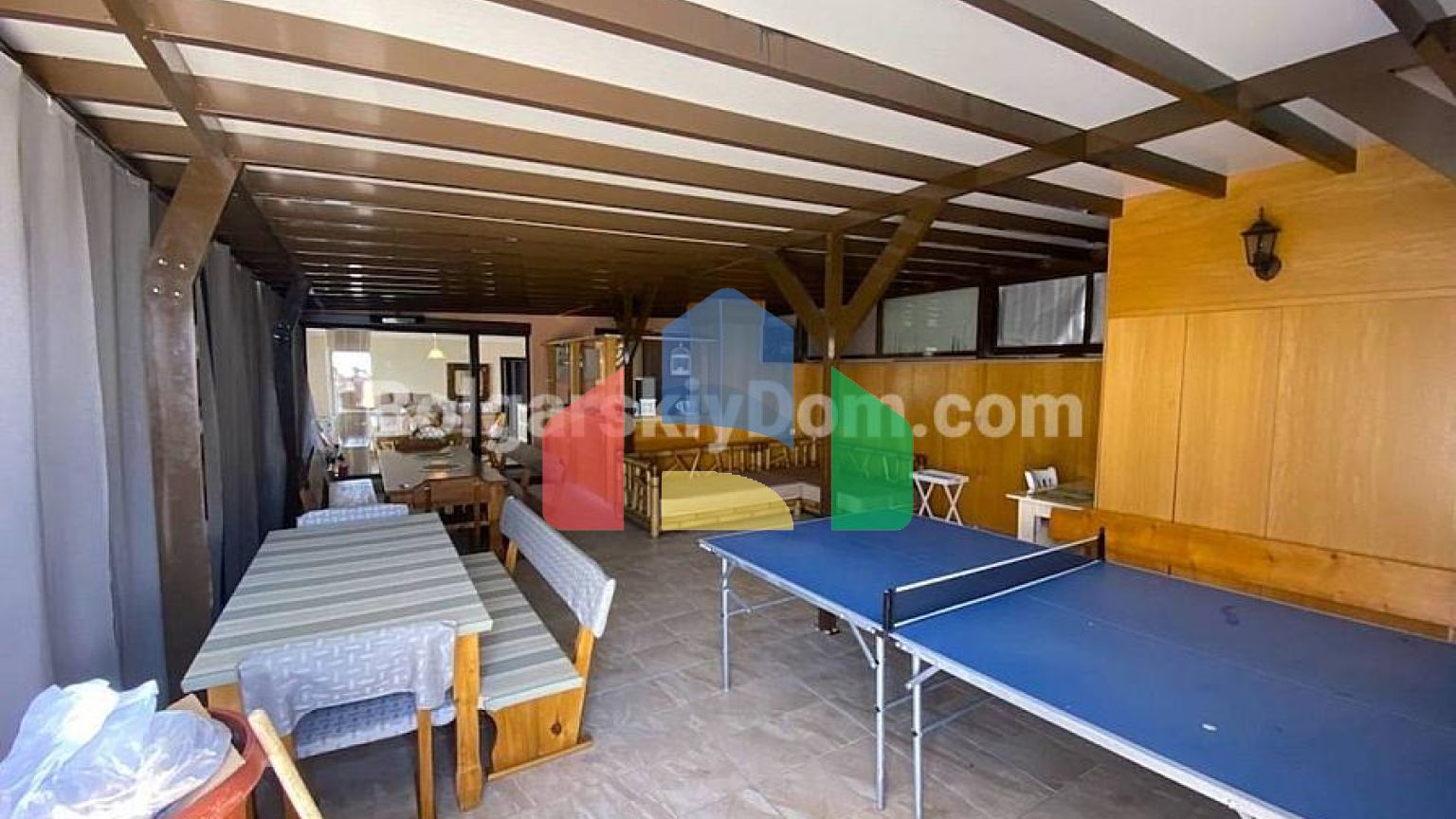 Чотирикімнатний пентхаус в Адмірал