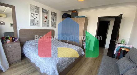 Чотирикімнатний пентхаус в Адмірал