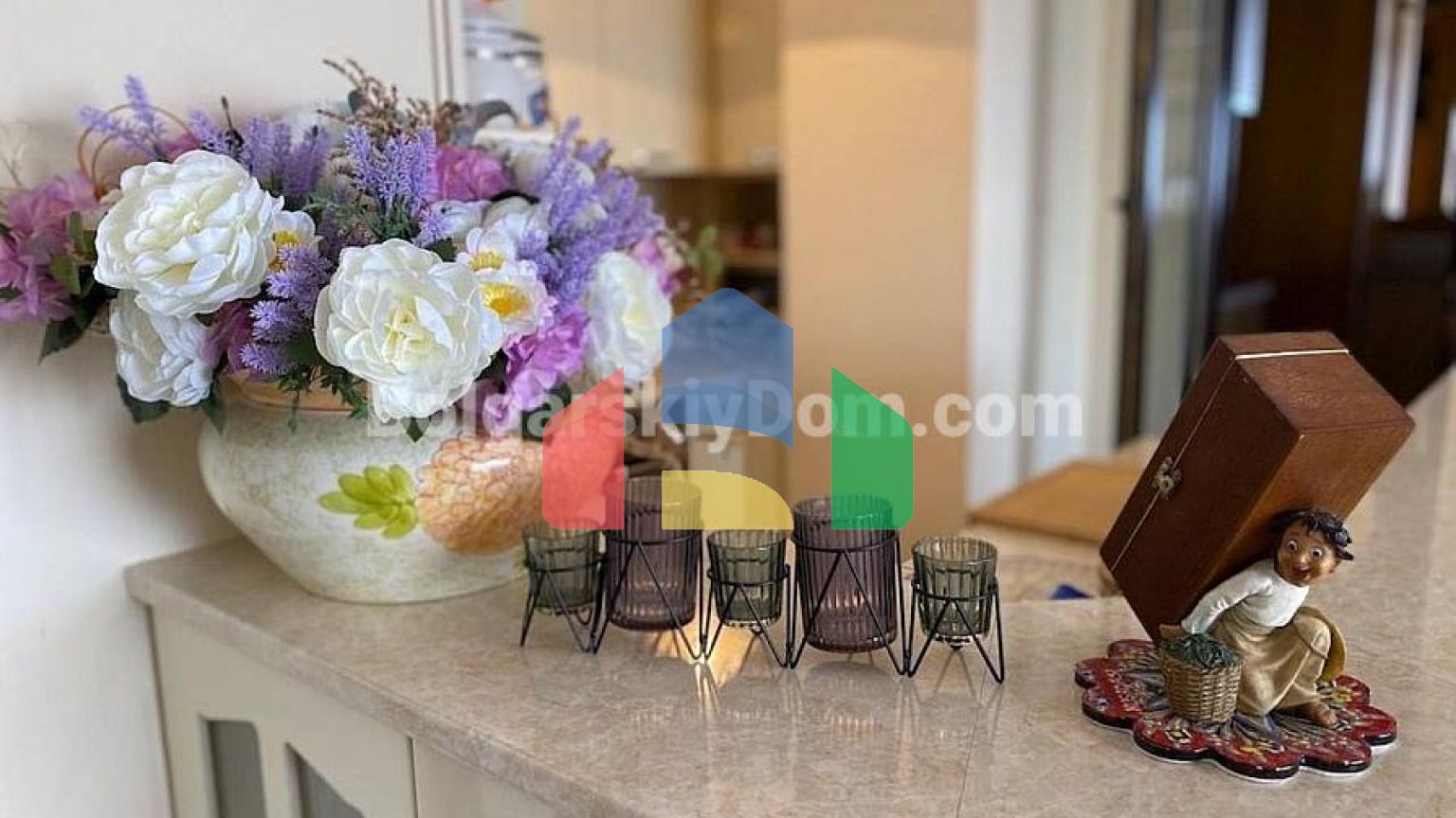 Чотирикімнатний пентхаус в Адмірал