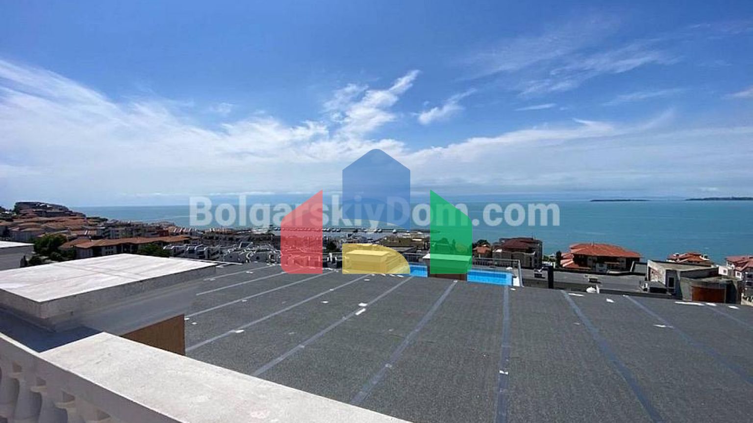 Чотирикімнатний пентхаус в Адмірал