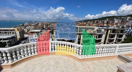 Чотирикімнатний пентхаус в Адмірал