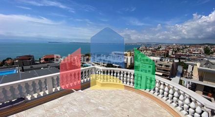 Чотирикімнатний пентхаус в Адмірал