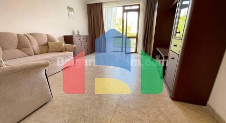 Трикімнатна квартира в Компасі