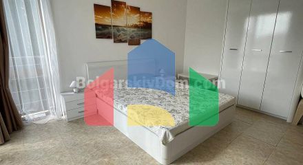 Трикімнатна квартира в Компасі