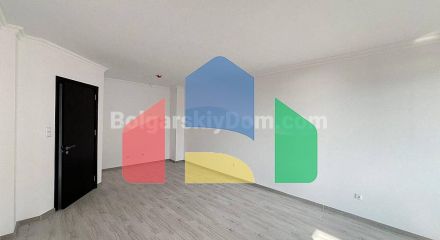 Трикімнатна квартира в Етера 4