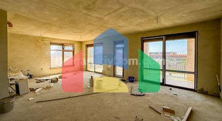 Дом с собственным бассейном в Святом Власе