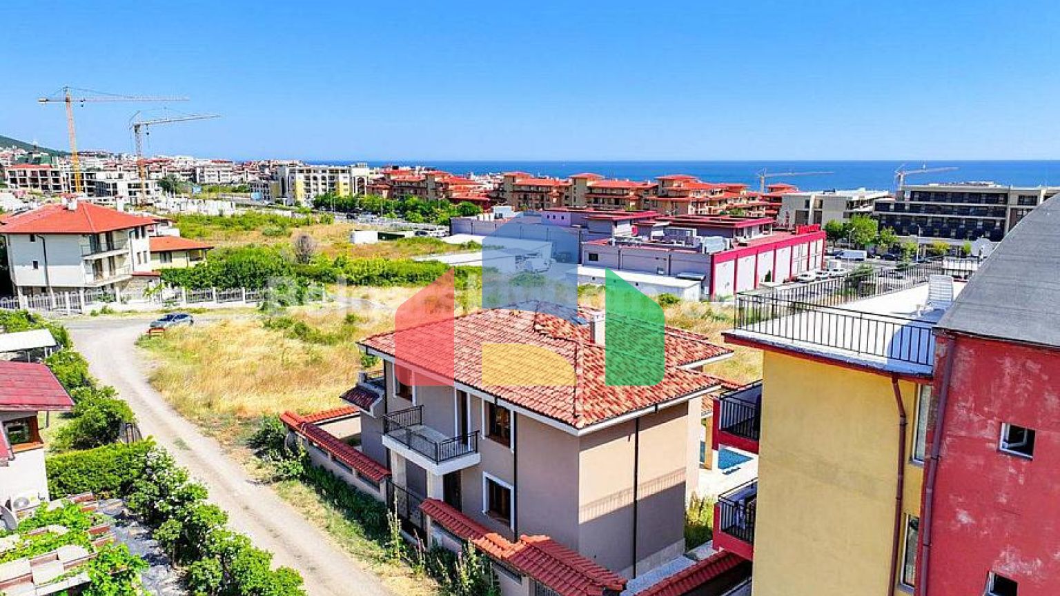 Будинок з власним басейном у Святому Власі