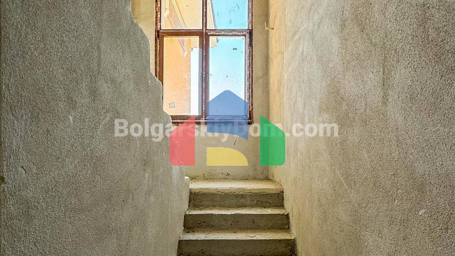 Будинок з власним басейном у Святому Власі