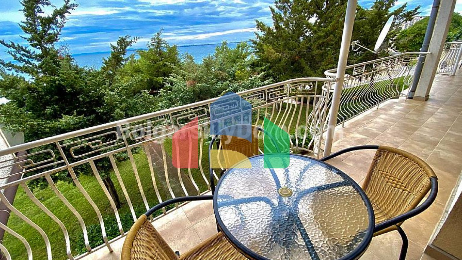 Двокімнатна квартира в Сан Палас