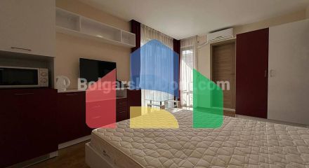 Квартира-студія в Прем'єр Форт Біч