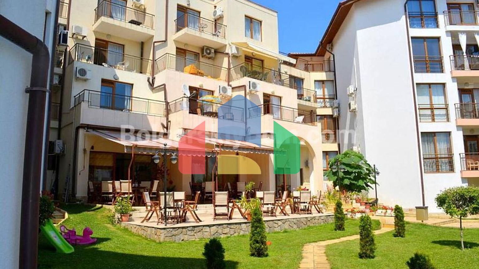 Квартира-студія в Компас