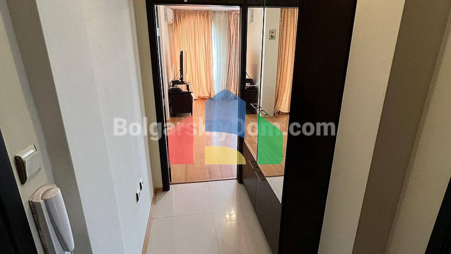 Трикімнатна квартира в Вілла Далі