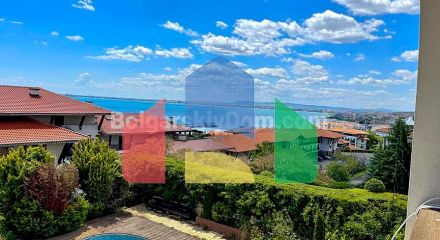 Двокімнатна квартира в Меррі Мар