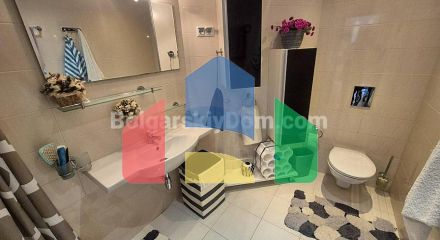Three-bedroom apartment in Millennium