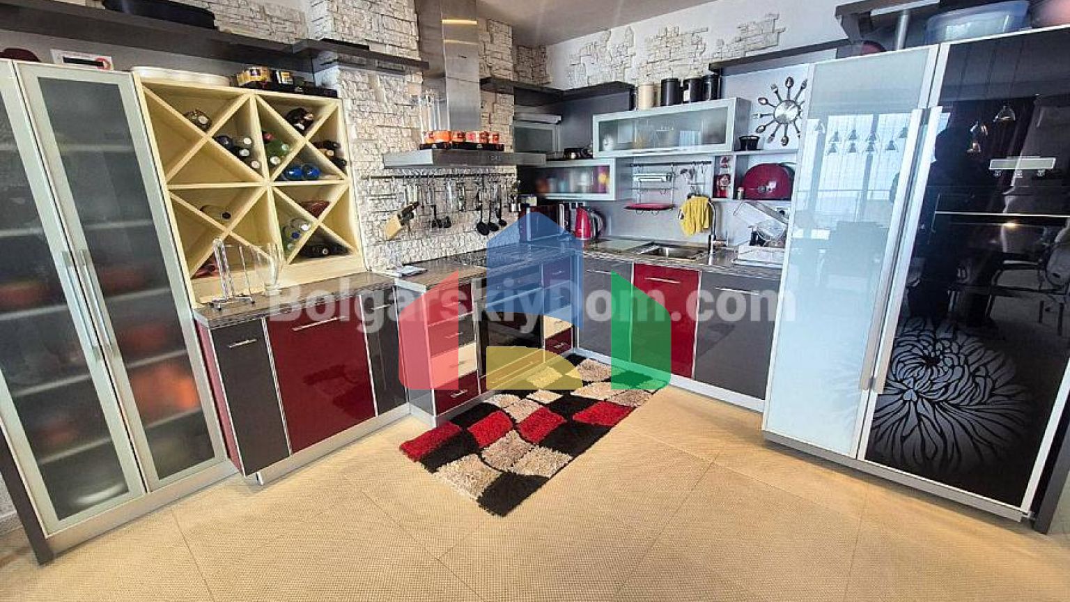 Четырехкомнатная квартира в Миллениум