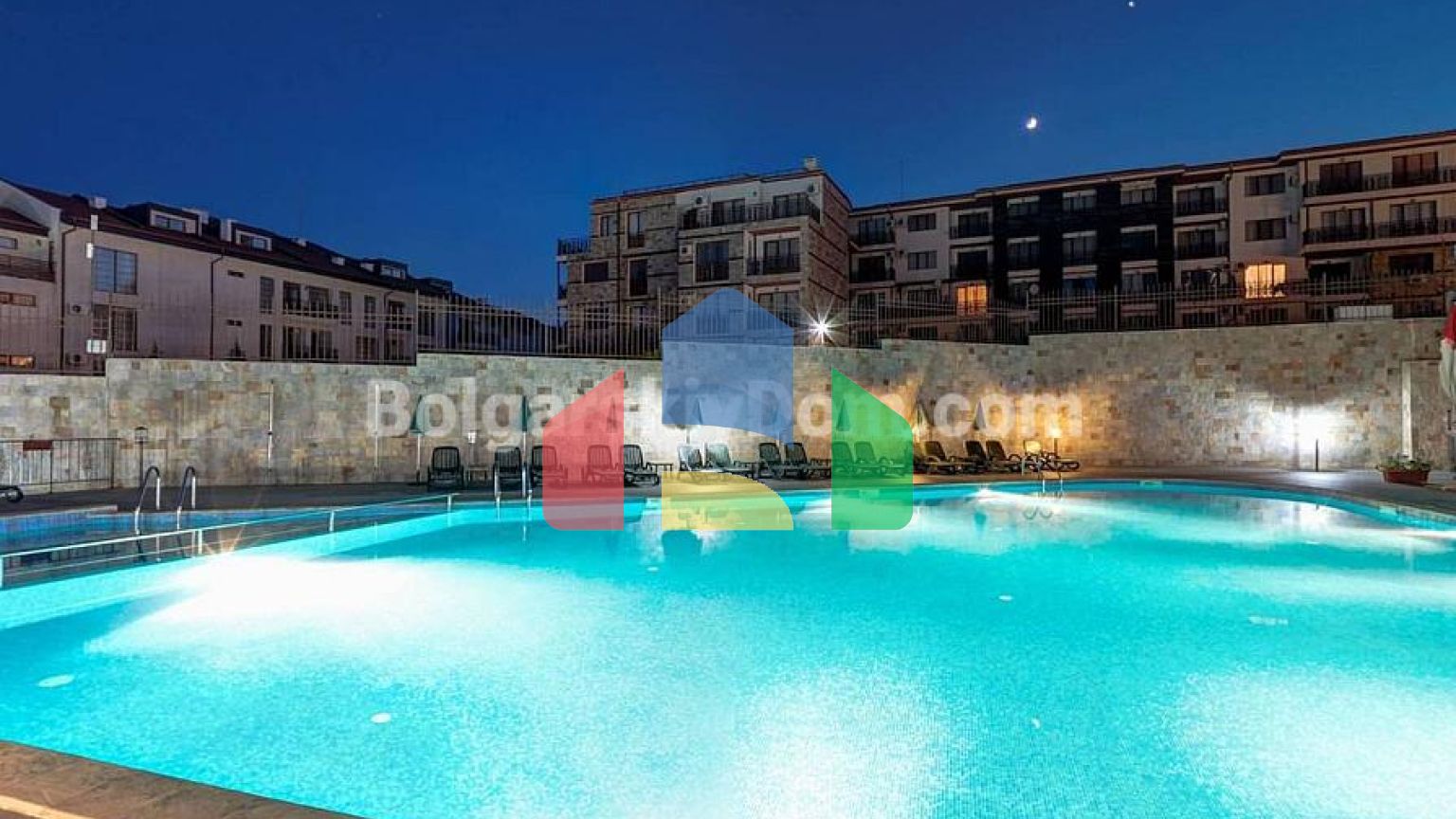 Трикімнатна квартира в Хеліос