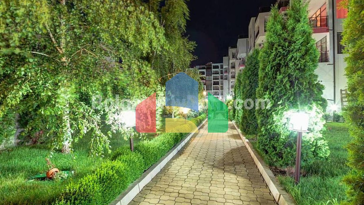 Трикімнатна квартира в Хеліос