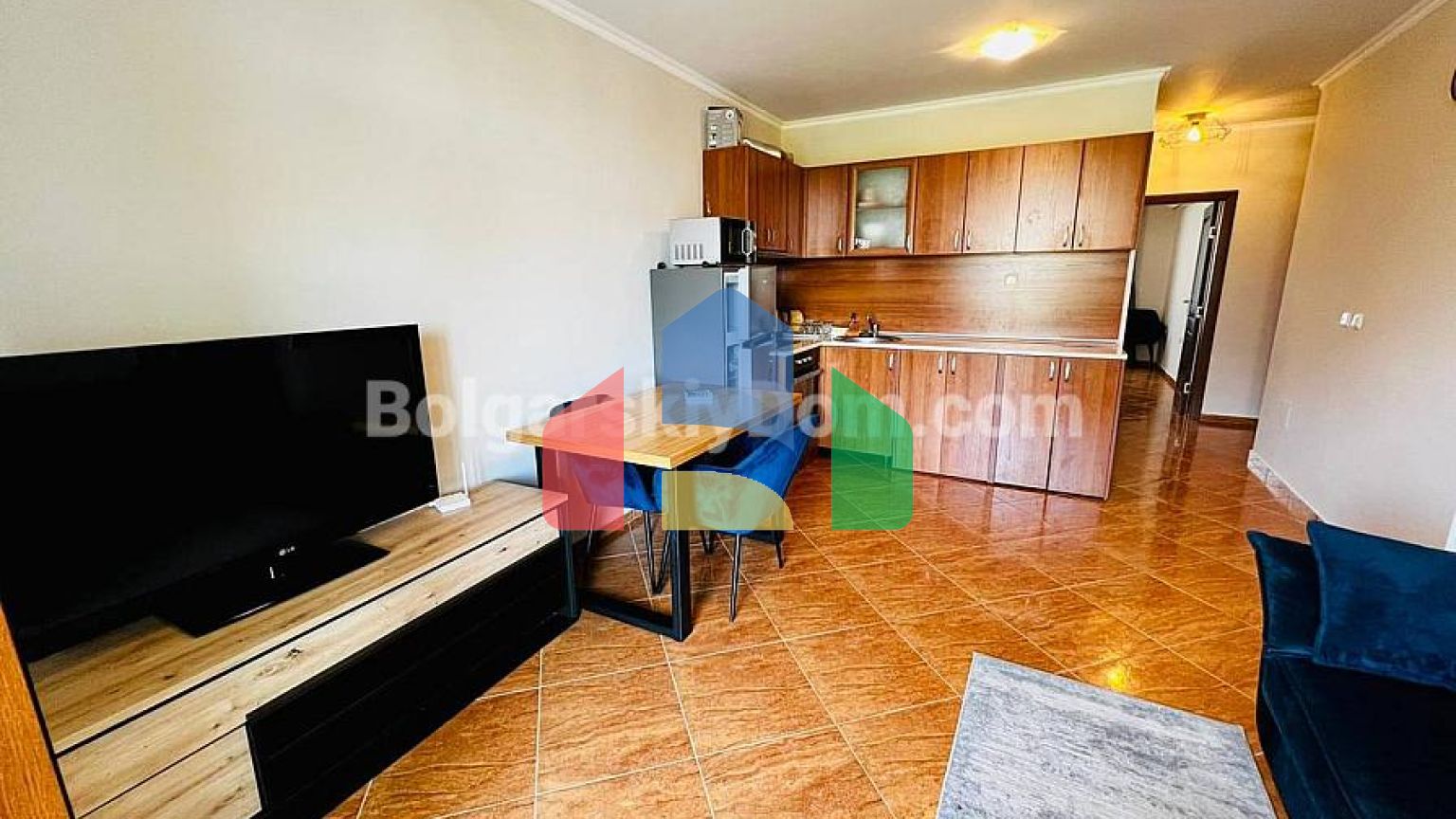 Трикімнатна квартира в Хеліос