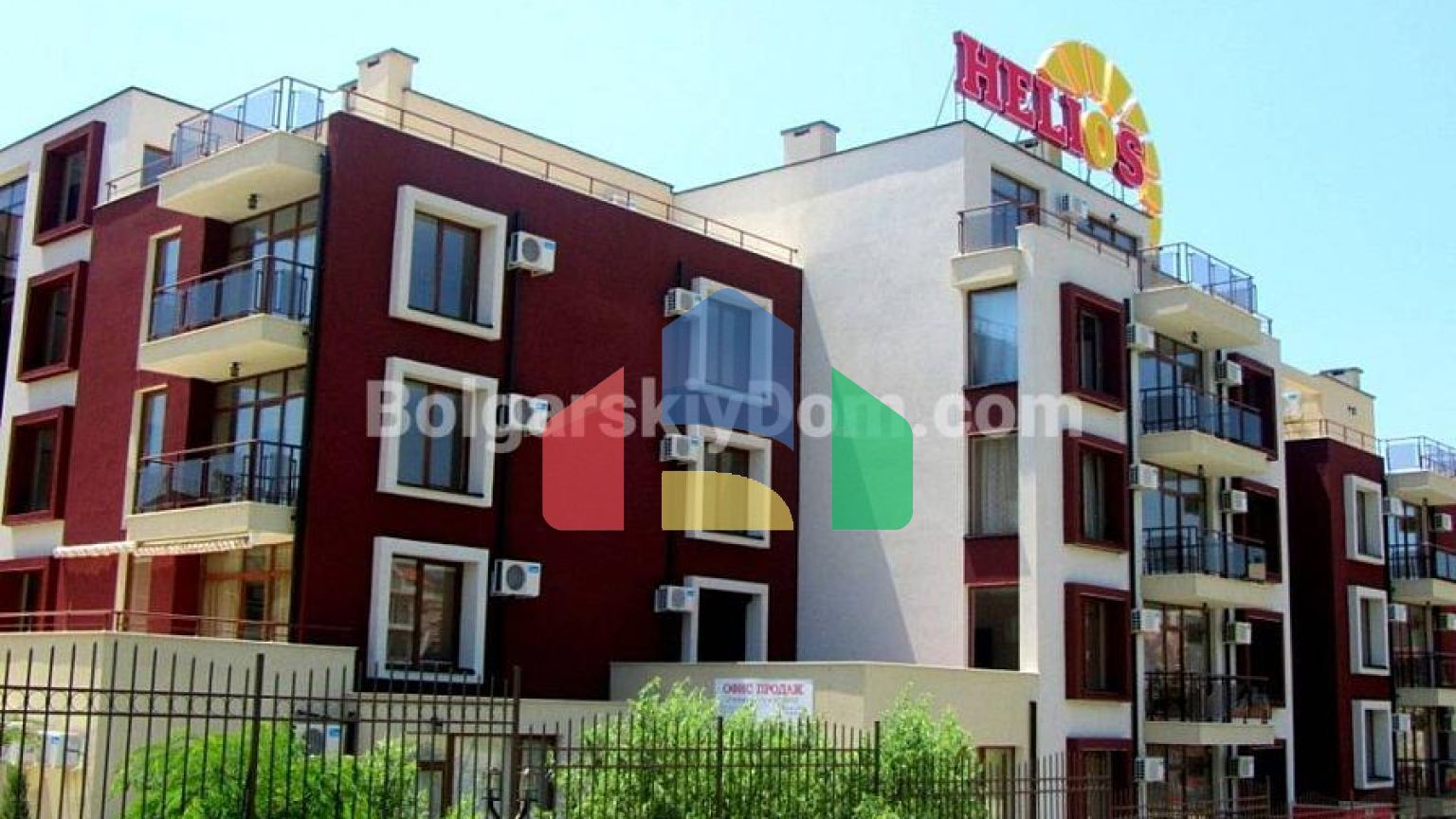 Трикімнатна квартира в Хеліос